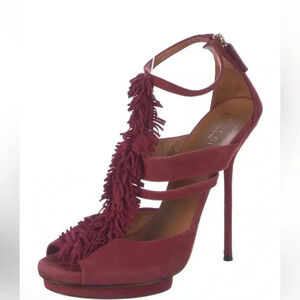 Gucci suede burgundy heels size 7.5